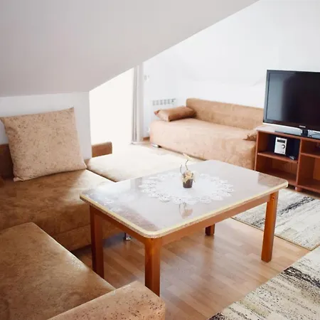 I U Lucyny * Czarna Góra