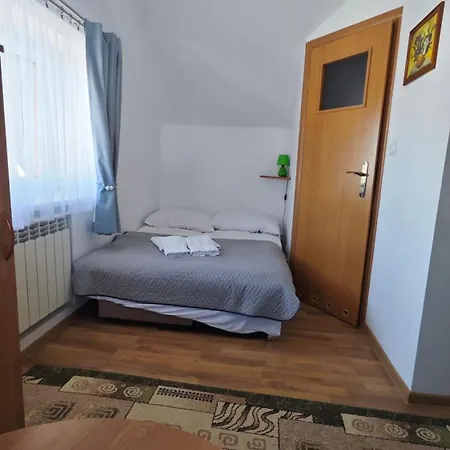 ホームステイ I U Lucyny *